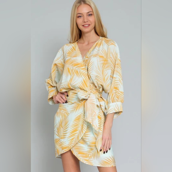Lin & Lue Tops - Women's Yellow Palm-Print Wrap Tunic Dress